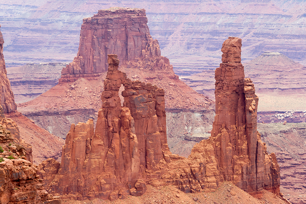 10-09 - 04.jpg - Washer Woman & Airport Tower, Canyonlands National Park